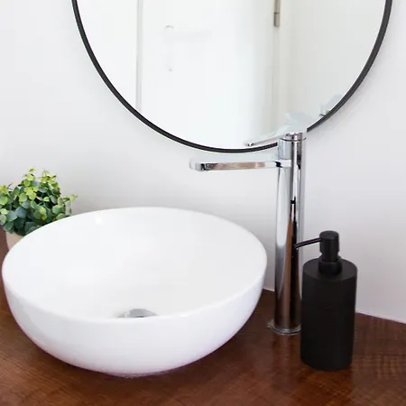 Praceta Porthaus - Entire Main House Perfect For Families Traveling Together * Santo Isidoro