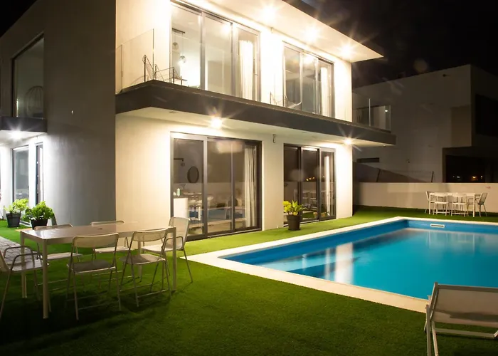 Praceta Porthaus - Entire Main House Perfect For Families Traveling Together Feriehus *